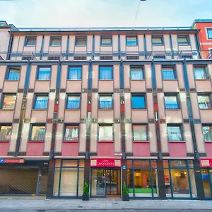 Szálloda Leonardo Center